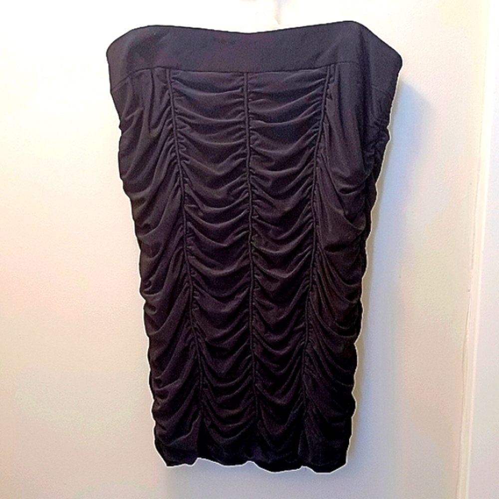 Nueva black skirt